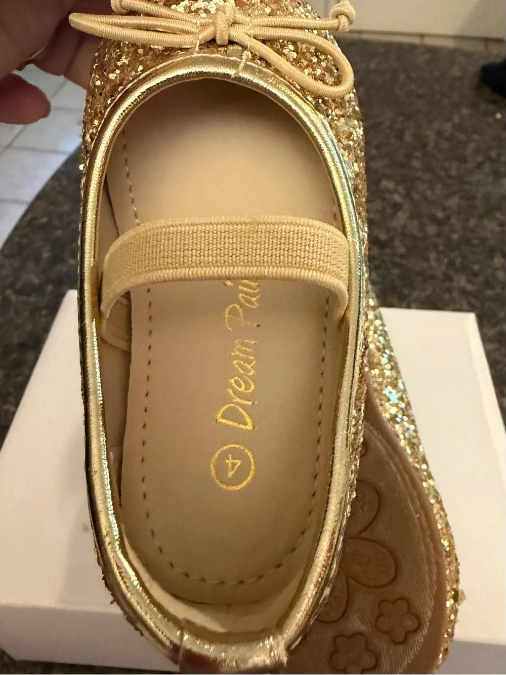 Dream Pairs Girls Size 4 Gold Glitter Dress Shoes / Ballet Flats – New in Box ✨